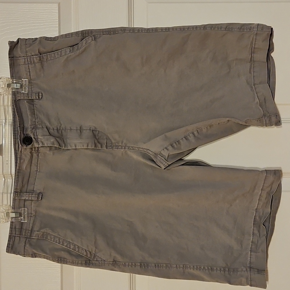 Aeropostale Men's 34 Gray Casual Shorts
